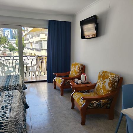 Apartamentos Leonor Carihuela Τορρεμολίνος Εξωτερικό φωτογραφία