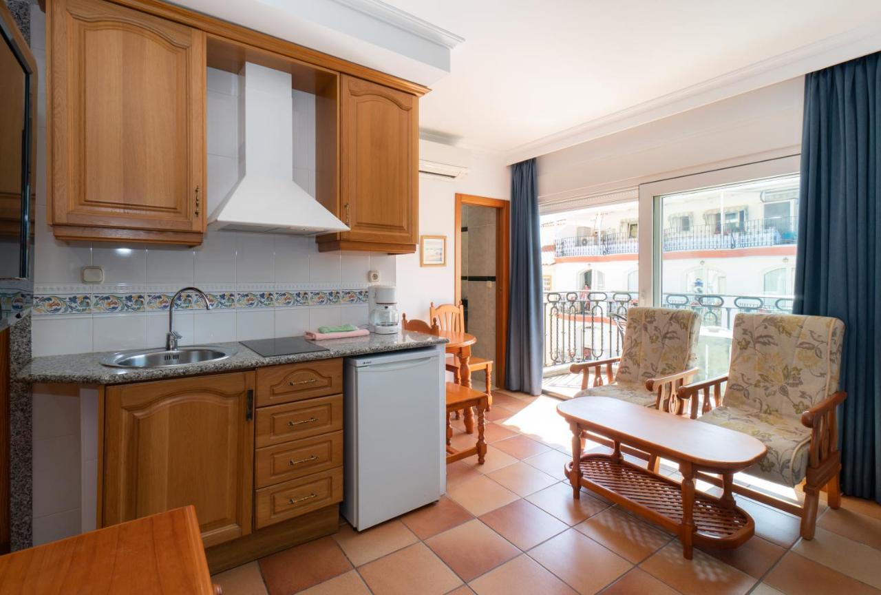 Apartamentos Leonor Carihuela Τορρεμολίνος Εξωτερικό φωτογραφία