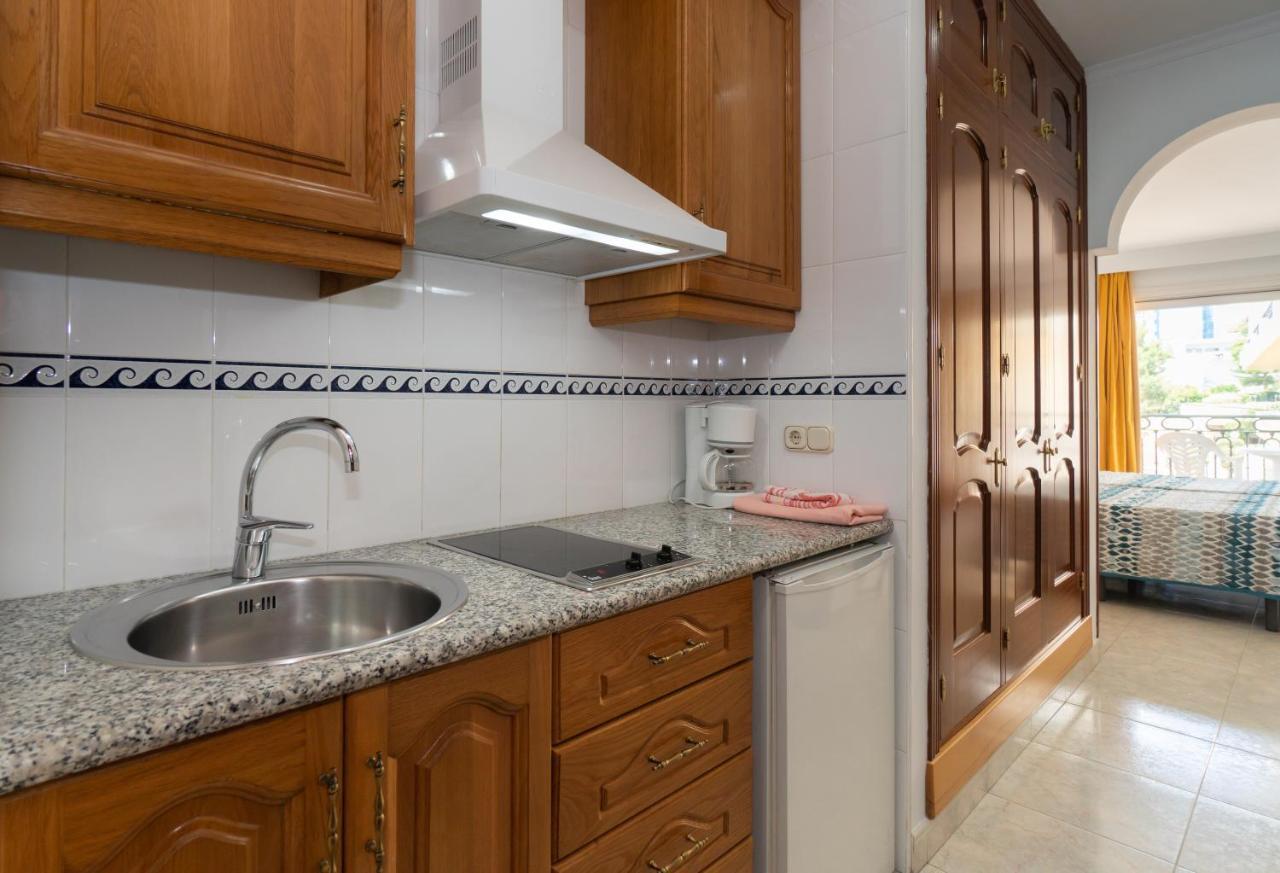Apartamentos Leonor Carihuela Τορρεμολίνος Εξωτερικό φωτογραφία