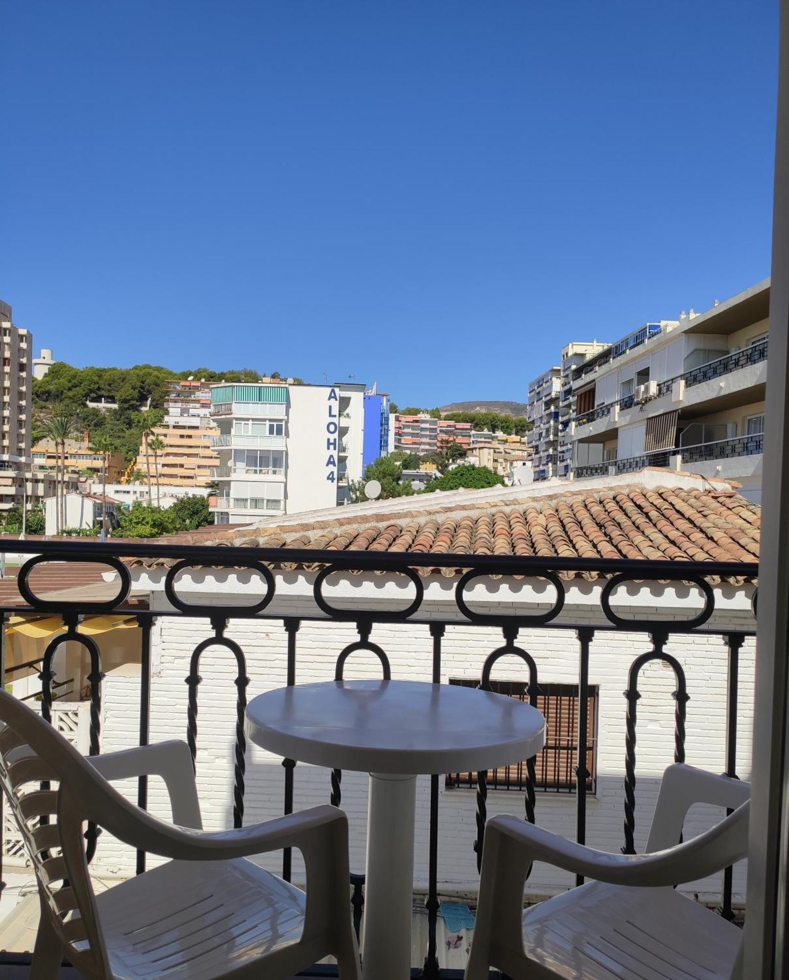 Apartamentos Leonor Carihuela Τορρεμολίνος Εξωτερικό φωτογραφία