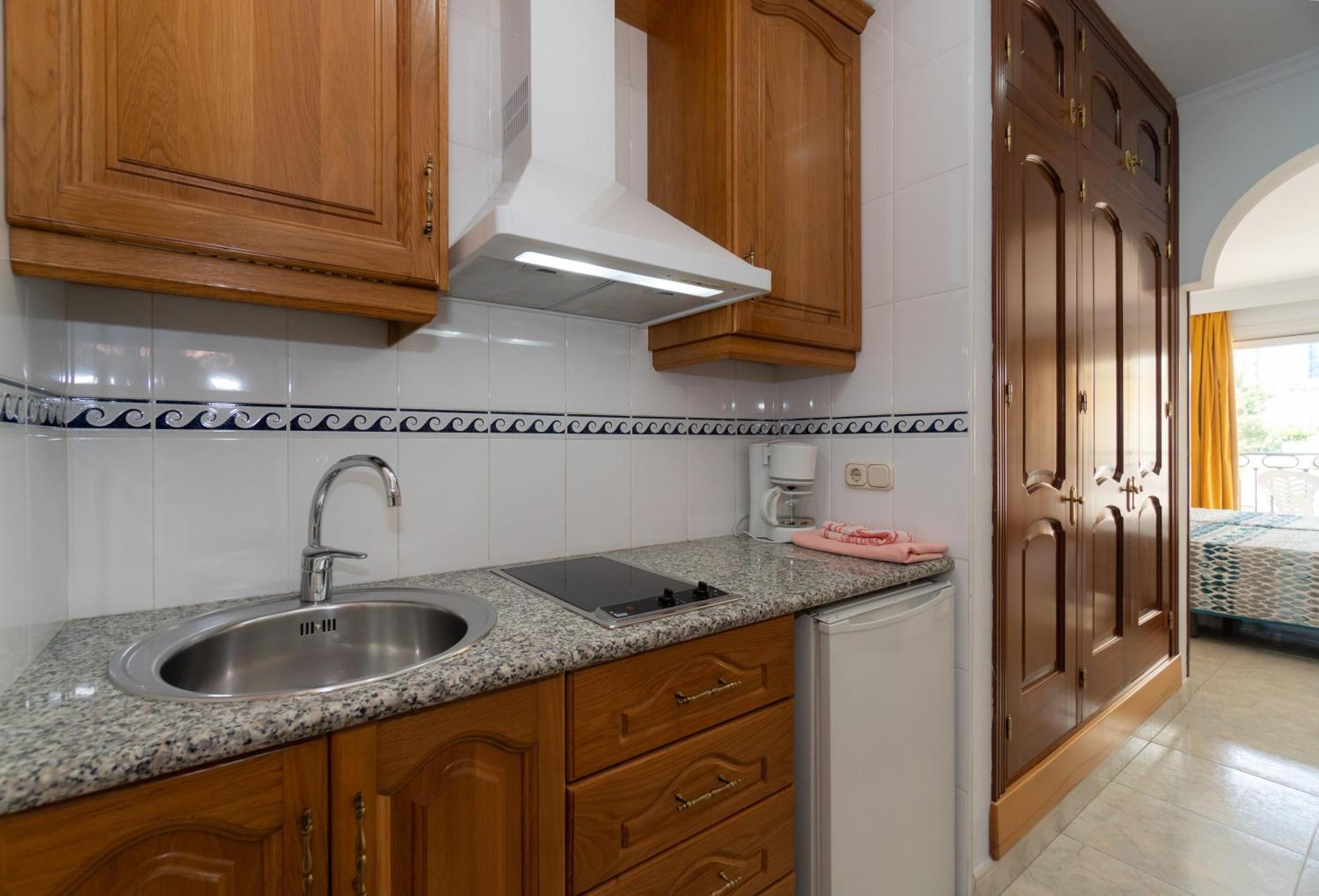 Apartamentos Leonor Carihuela Τορρεμολίνος Εξωτερικό φωτογραφία