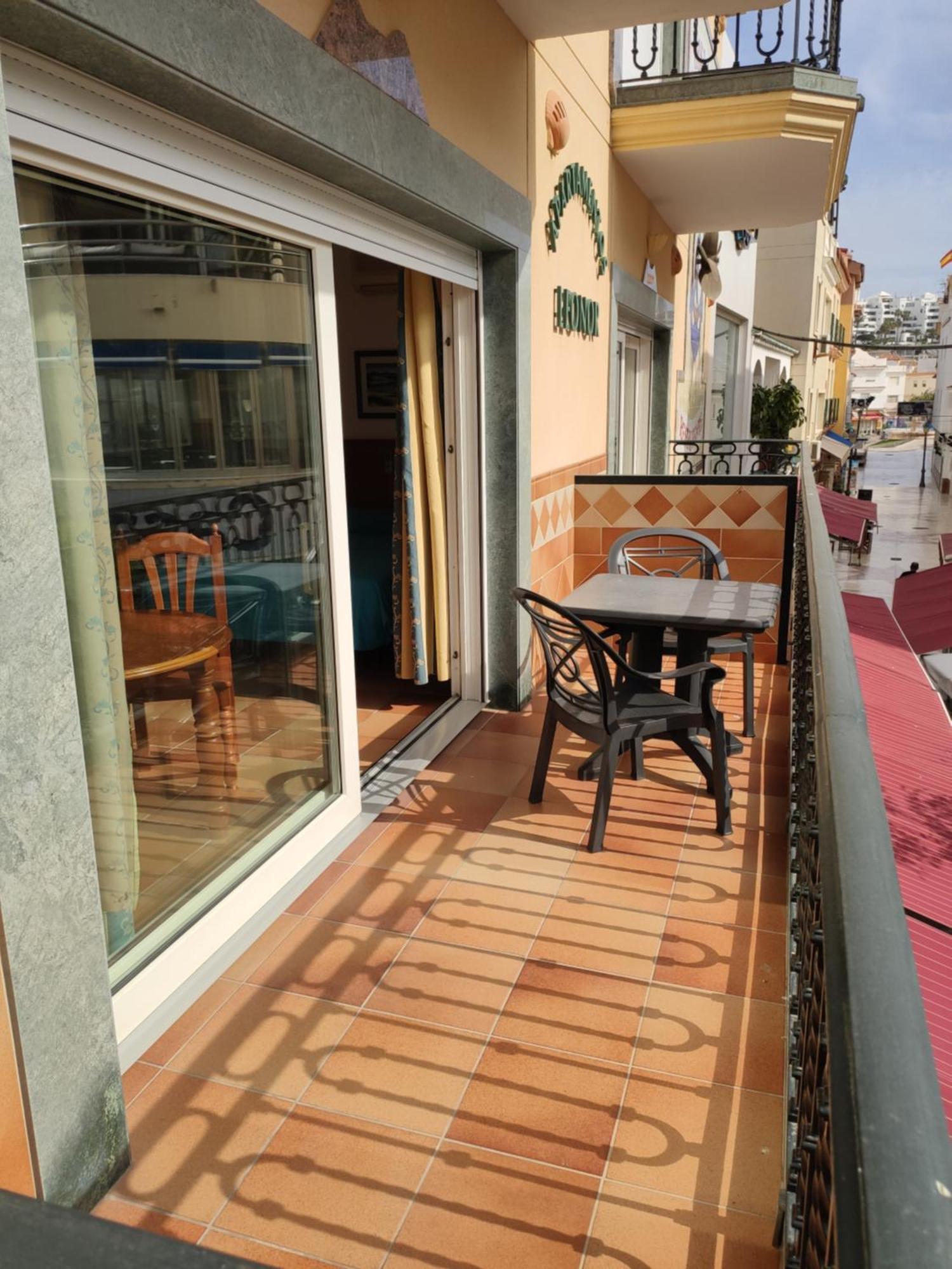 Apartamentos Leonor Carihuela Τορρεμολίνος Δωμάτιο φωτογραφία