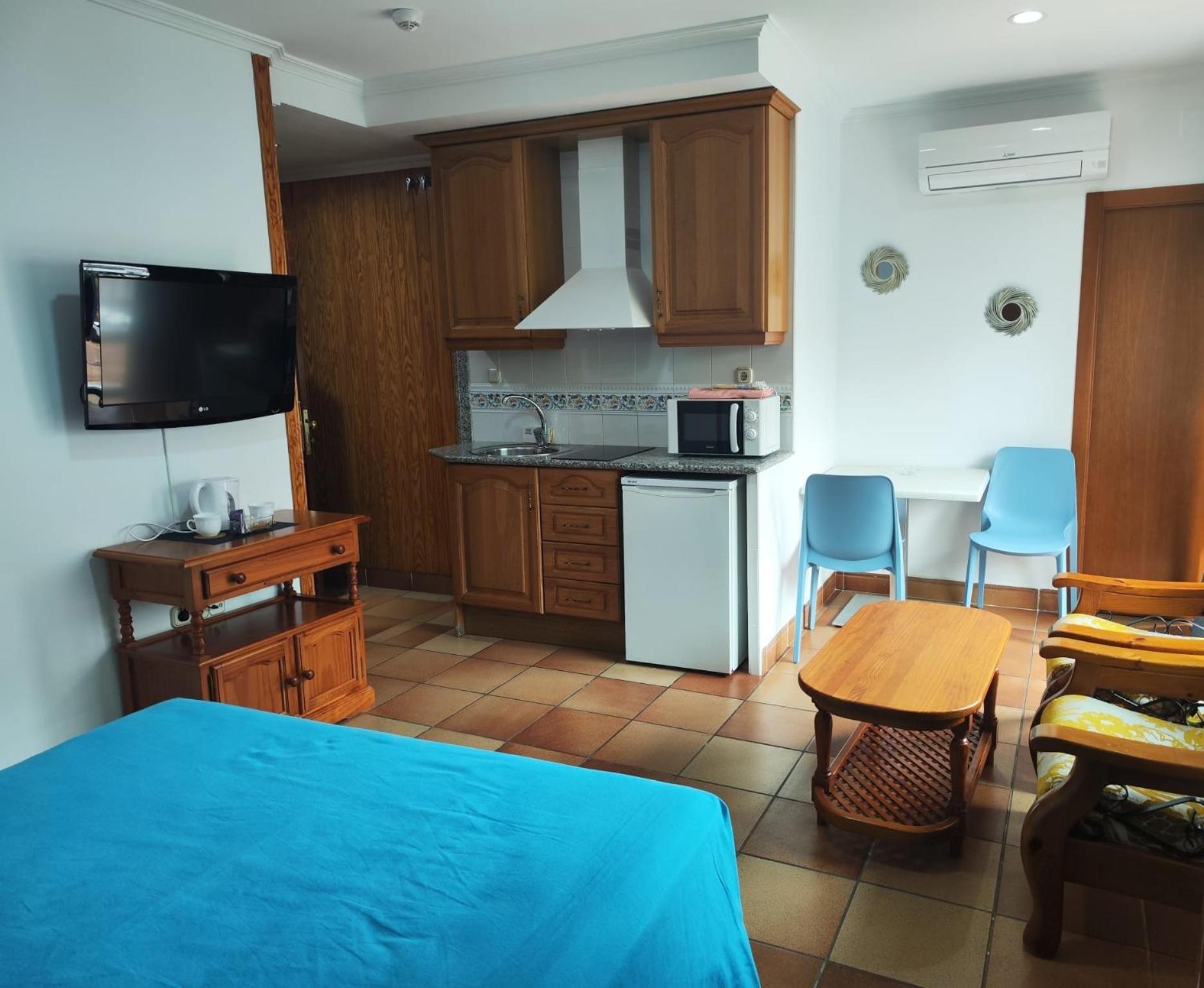 Apartamentos Leonor Carihuela Τορρεμολίνος Εξωτερικό φωτογραφία