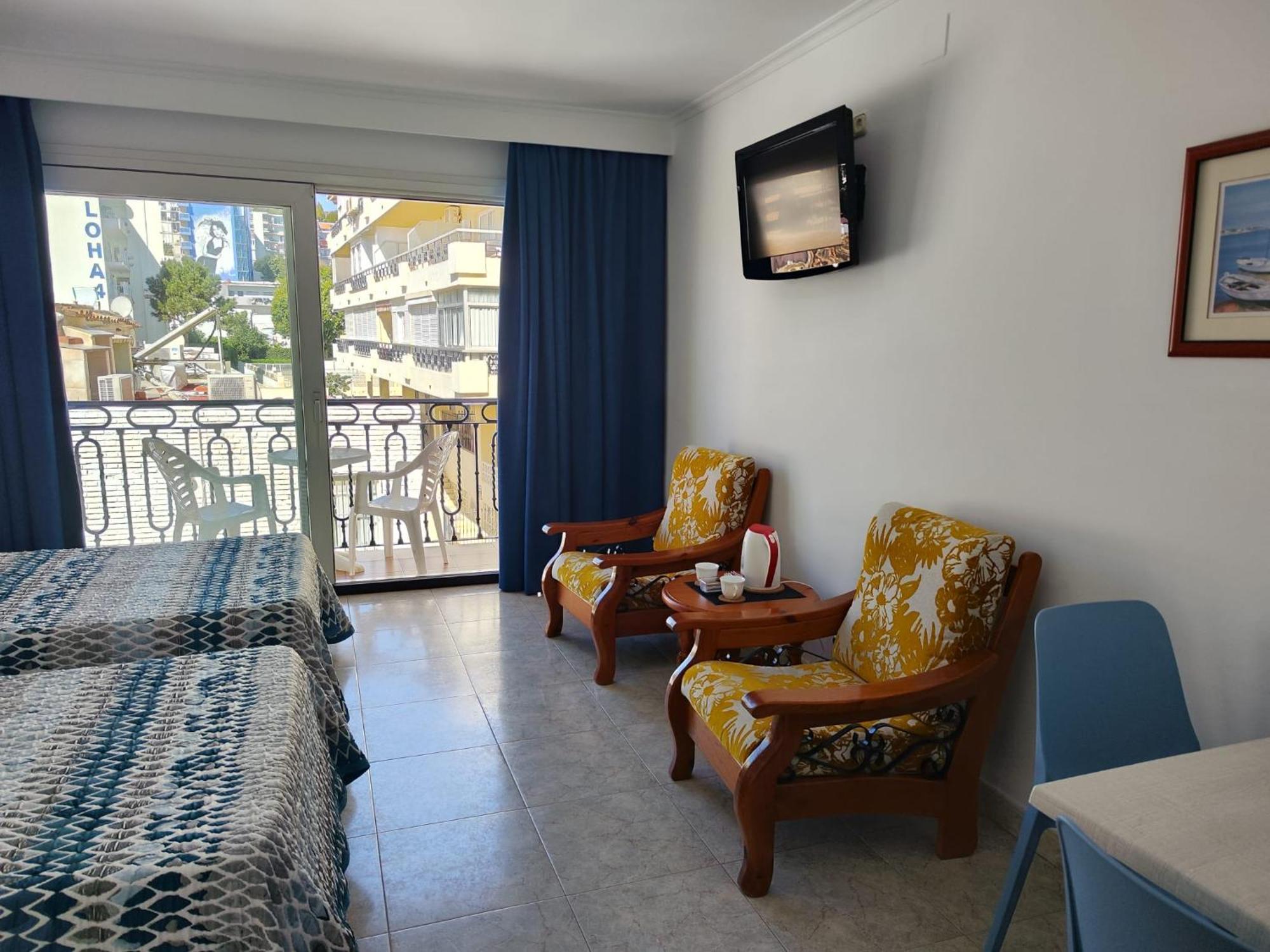 Apartamentos Leonor Carihuela Τορρεμολίνος Εξωτερικό φωτογραφία