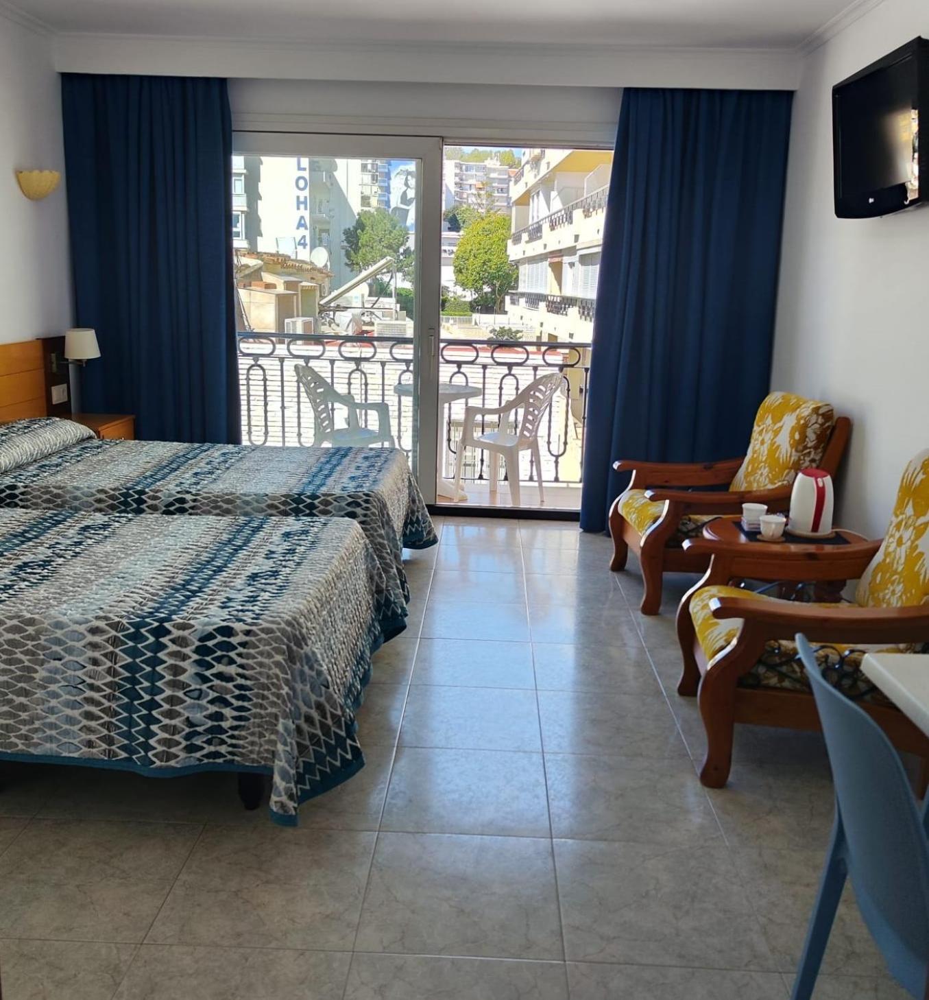 Apartamentos Leonor Carihuela Τορρεμολίνος Εξωτερικό φωτογραφία