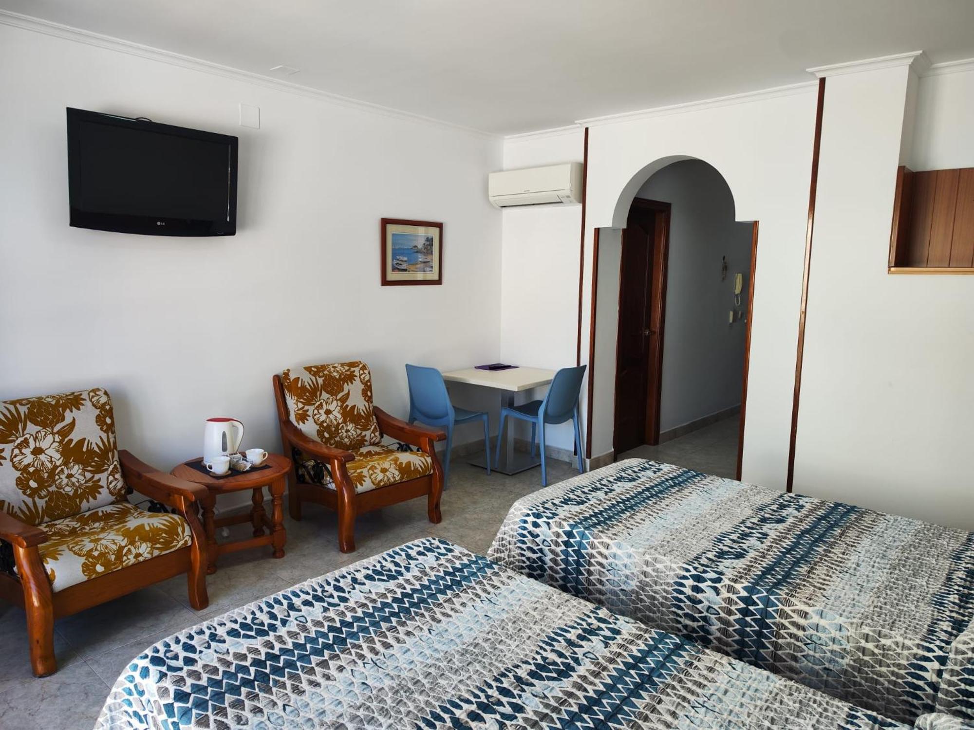 Apartamentos Leonor Carihuela Τορρεμολίνος Εξωτερικό φωτογραφία