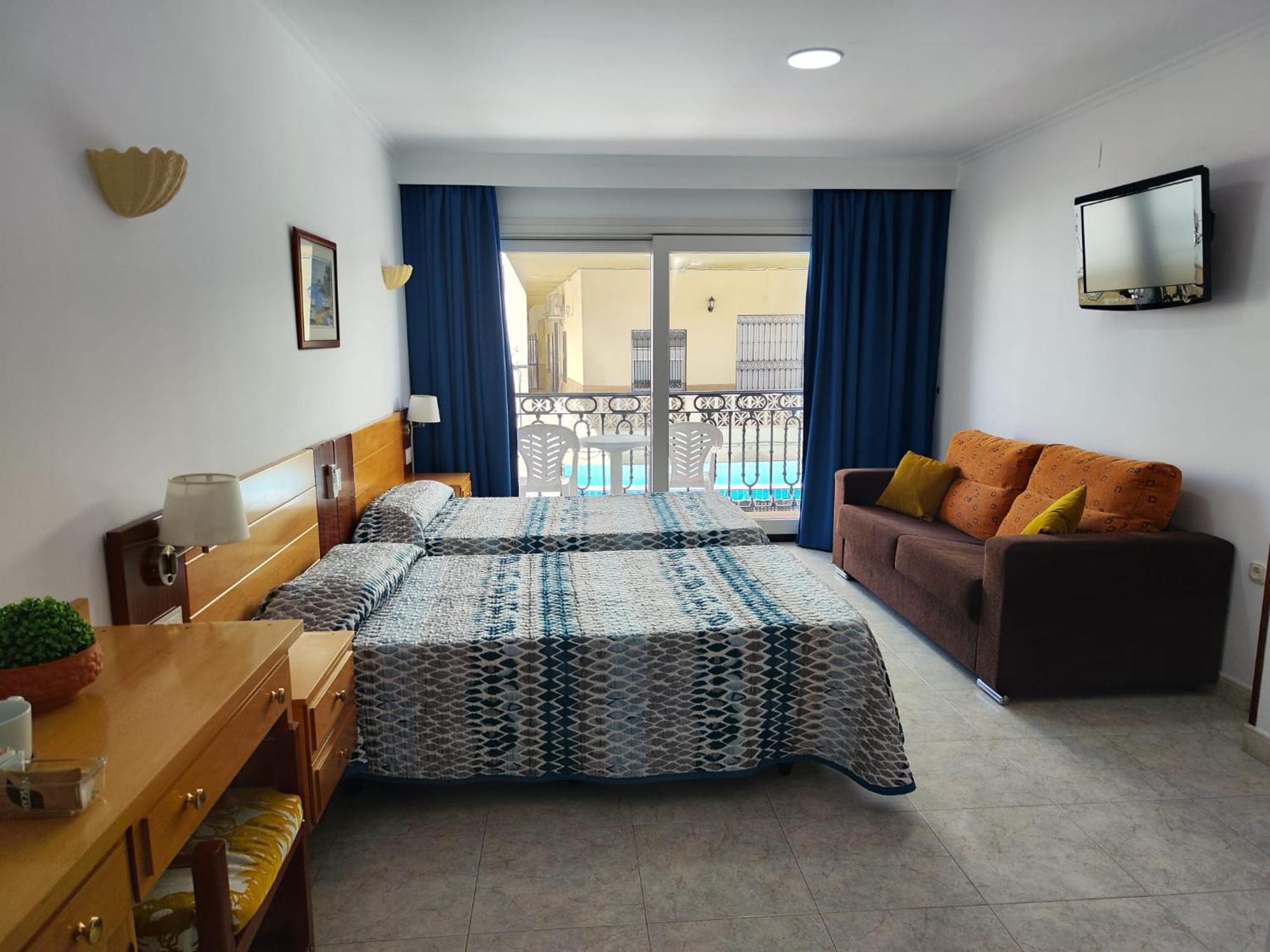 Apartamentos Leonor Carihuela Τορρεμολίνος Εξωτερικό φωτογραφία