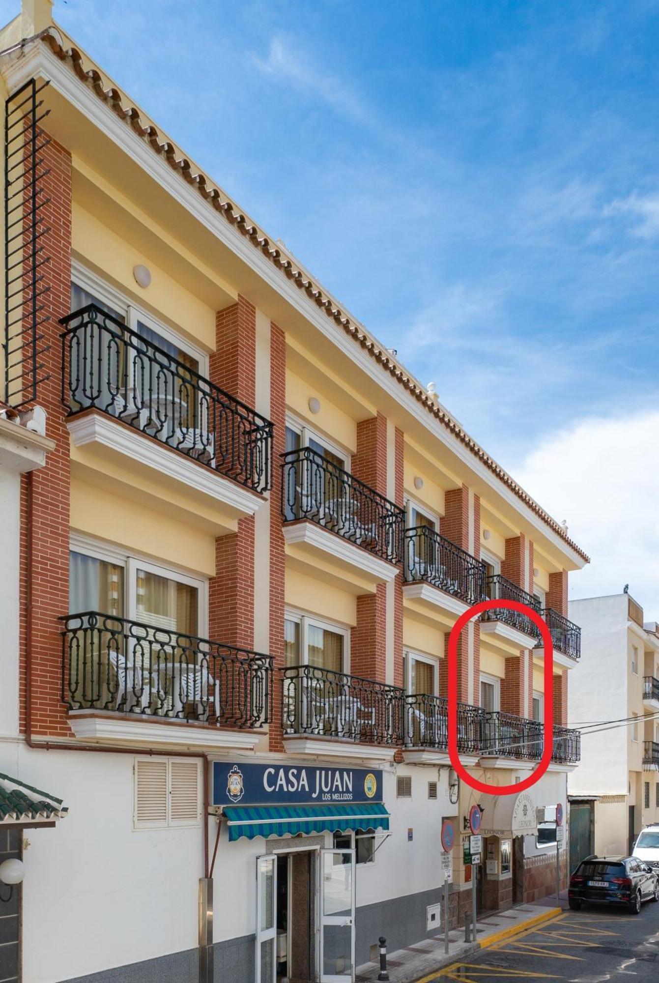 Apartamentos Leonor Carihuela Τορρεμολίνος Εξωτερικό φωτογραφία