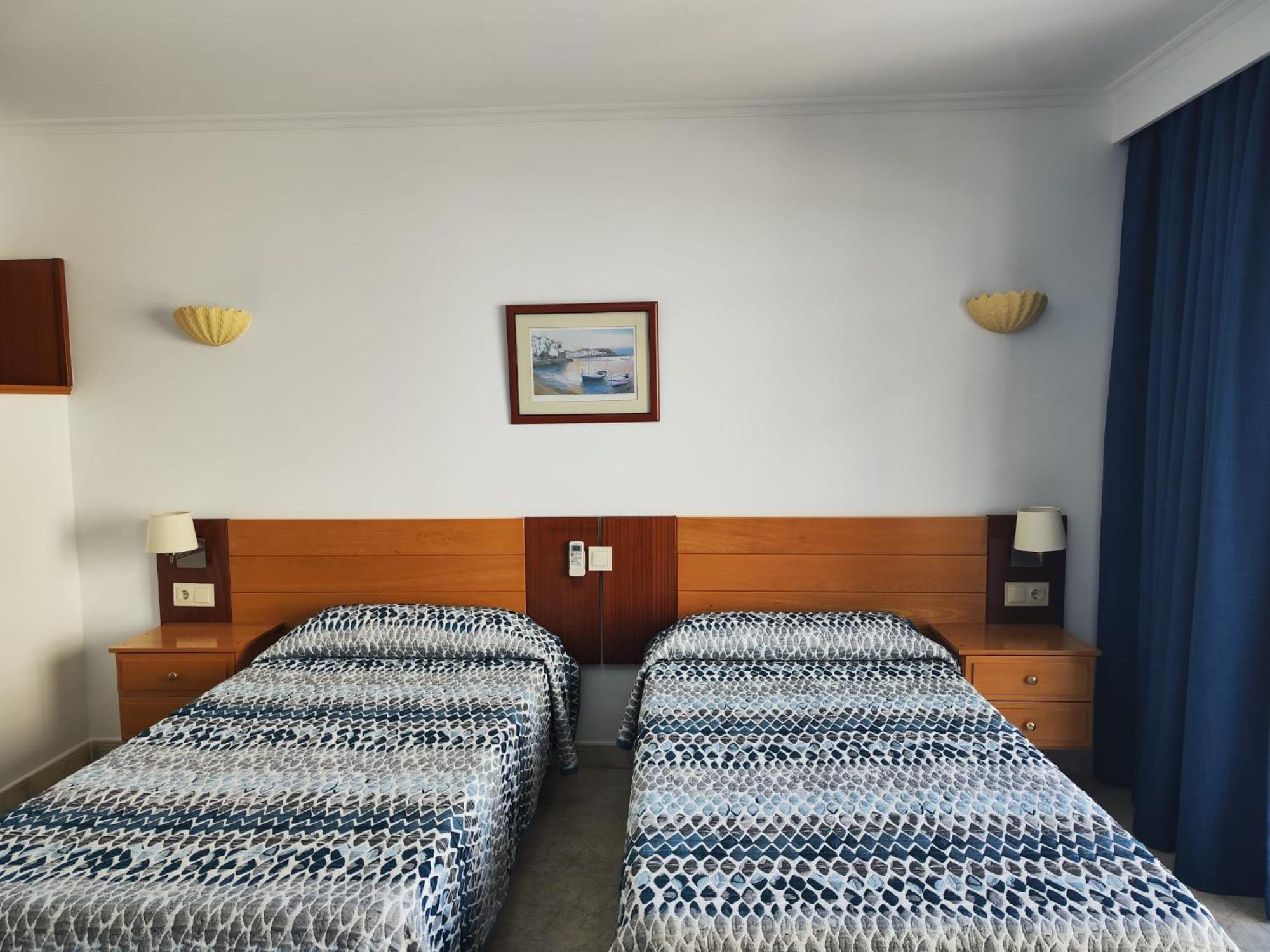 Apartamentos Leonor Carihuela Τορρεμολίνος Εξωτερικό φωτογραφία