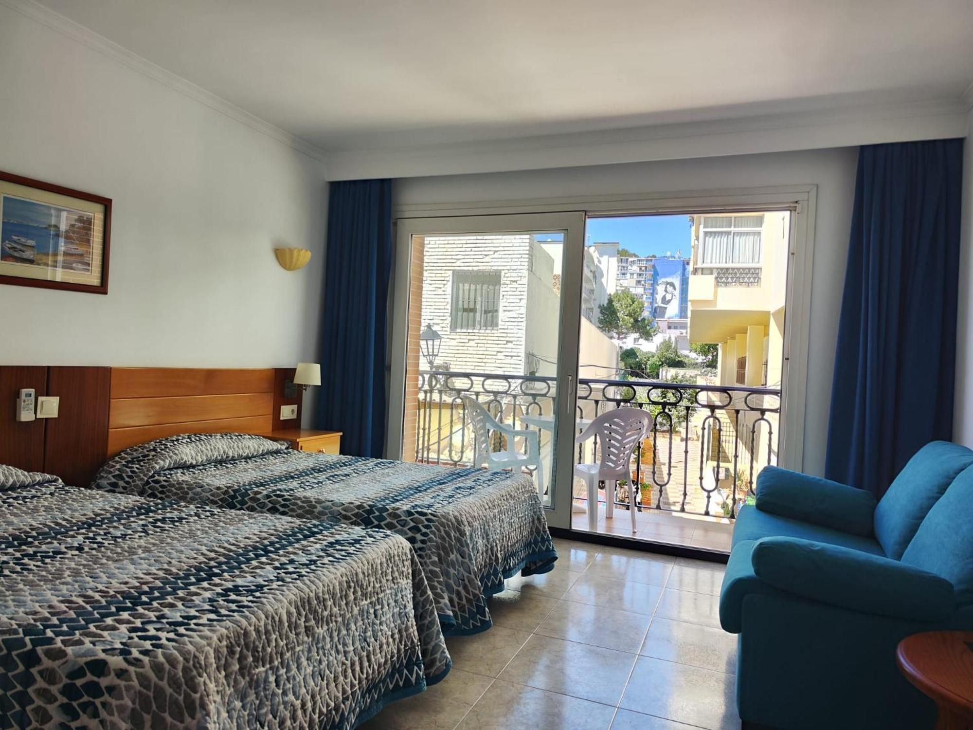 Apartamentos Leonor Carihuela Τορρεμολίνος Εξωτερικό φωτογραφία