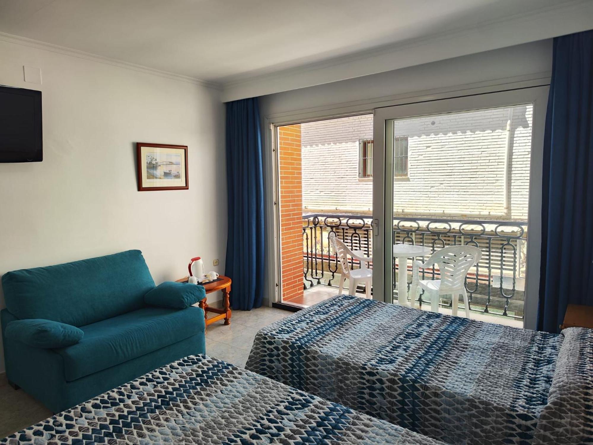 Apartamentos Leonor Carihuela Τορρεμολίνος Εξωτερικό φωτογραφία